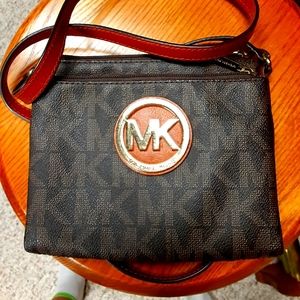 Very cute Michael Kors purse